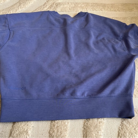 COPY - Lululemon Softstreme Perfectly Oversized Cropped Crew 4 - Picture 7 of 10